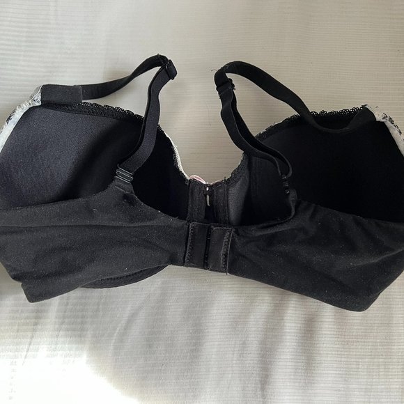 Victoria's Secret Body by Victoria Lined Demi - Picture 2 of 3